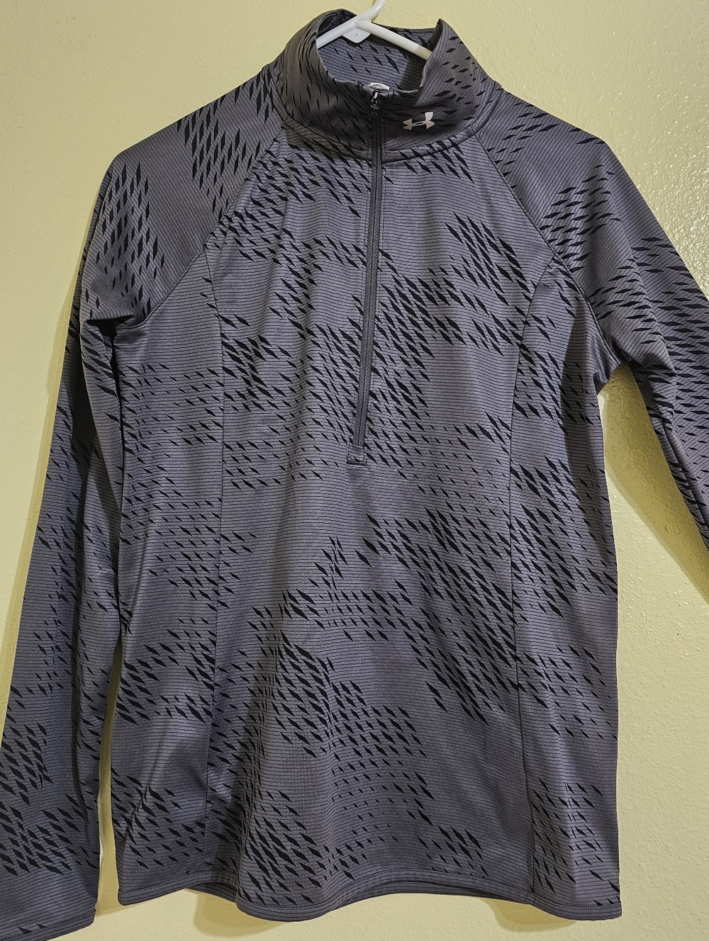 Under Armour Charcoal & Black Quarter-Zip Mock Neck Pullover